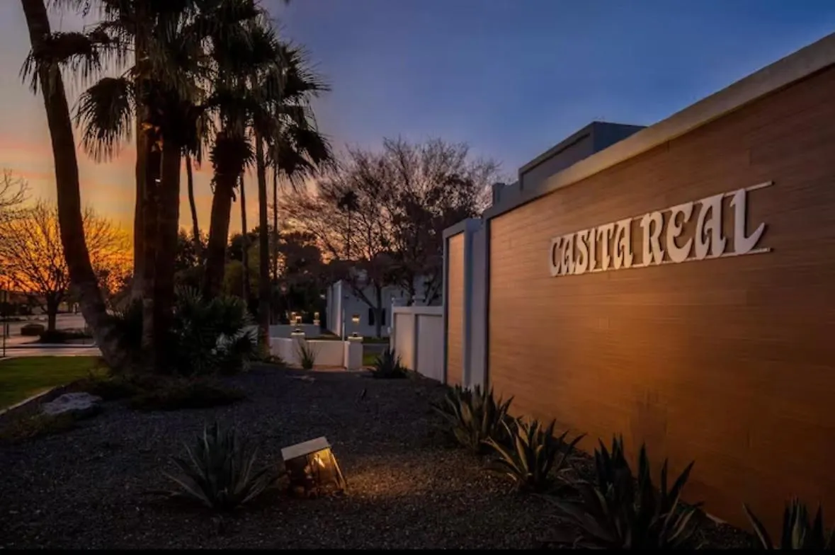 Western Themed Old Town Scottsdale Condo With King Bed And Community Pool
